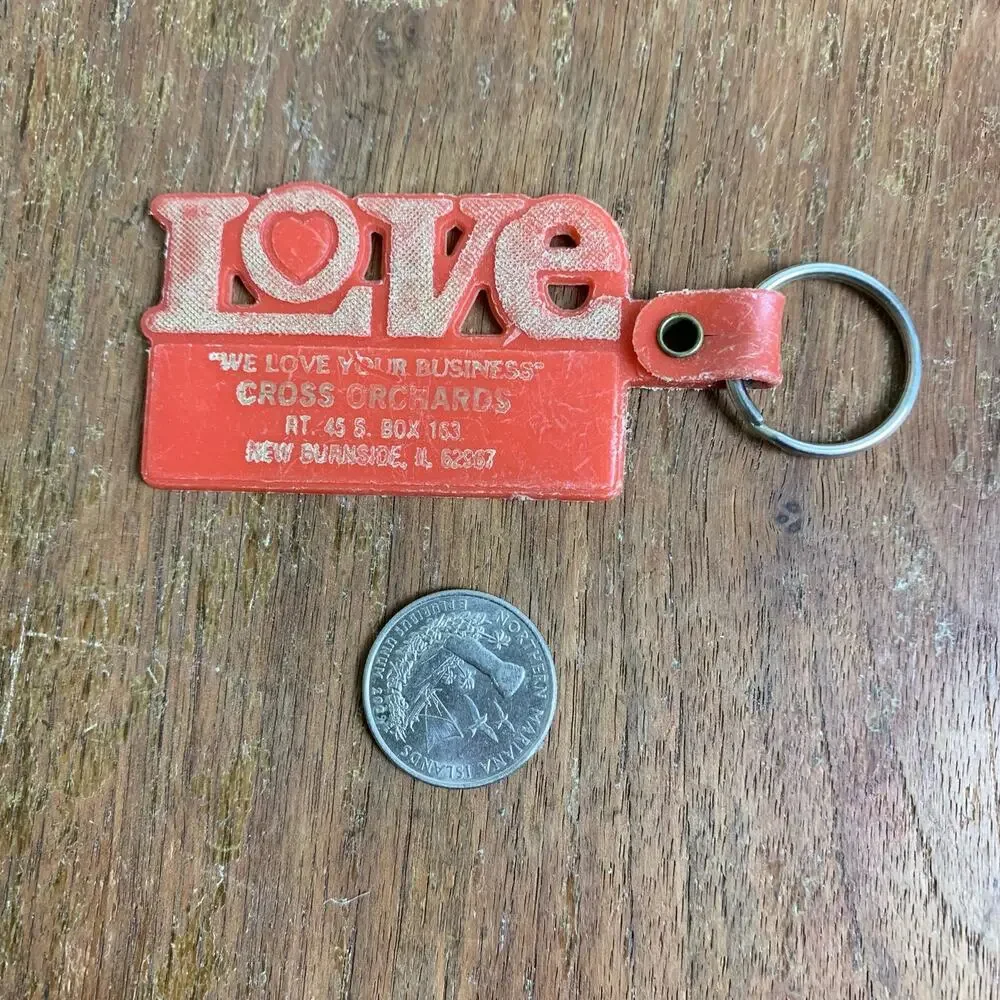 Vintage retro 70s 80s LOVE plastic keychain Cross Orchards New Burnside Illinois